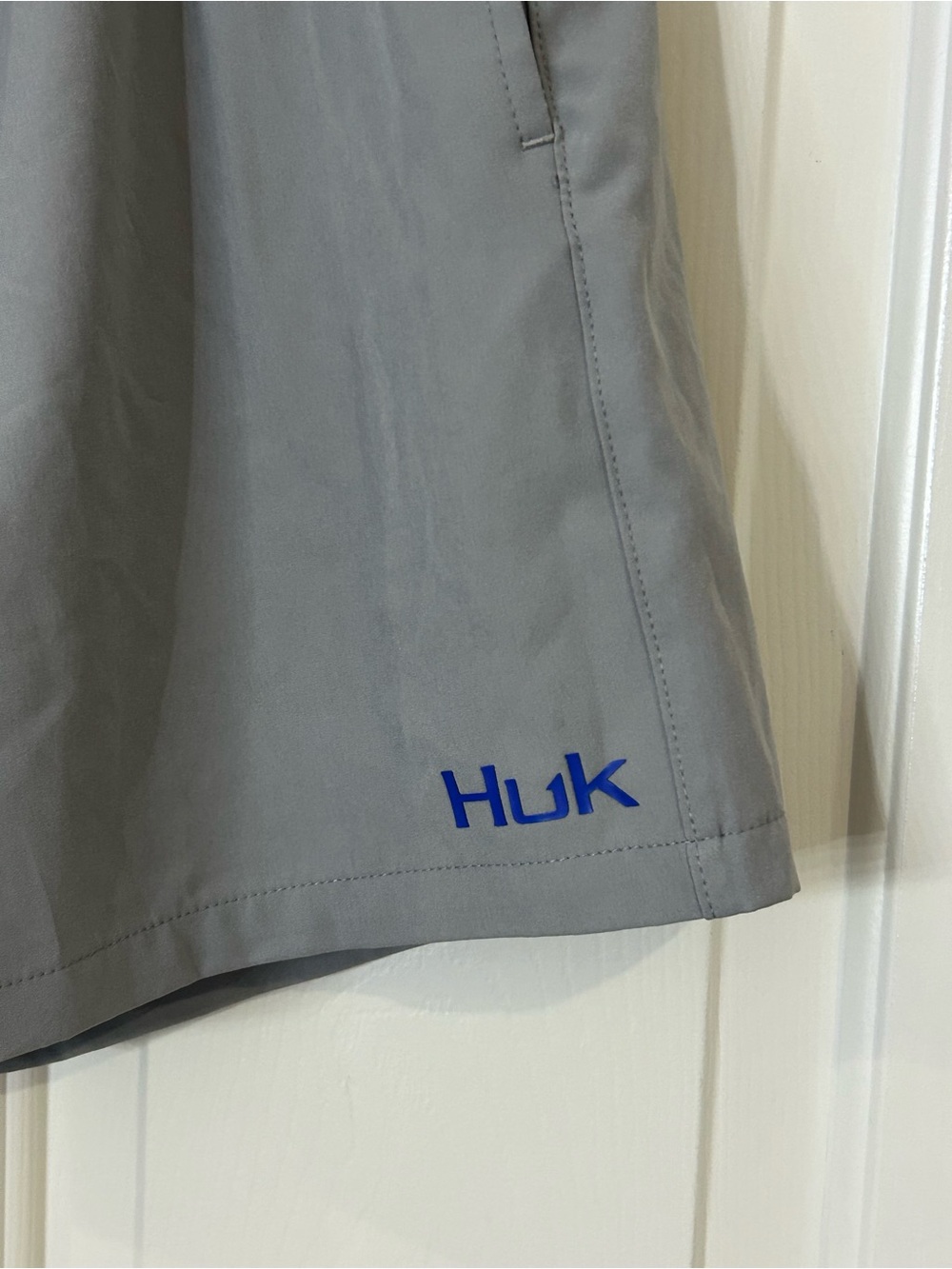 Men’s Huk Pursuit Volley Swim Fish Shorts 5.5” Gray Sz Small NWT - Picture 3 of 6
